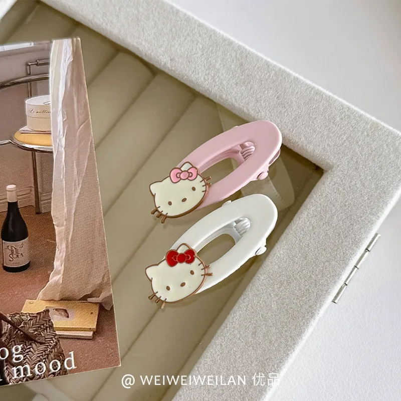 

2pcs Super Cute and Sweet Hello Kitty Alloy Hair Clip, Simple and Versatile, Sweet Girl Side Bangs, Duckbill Clip Hair Accessory