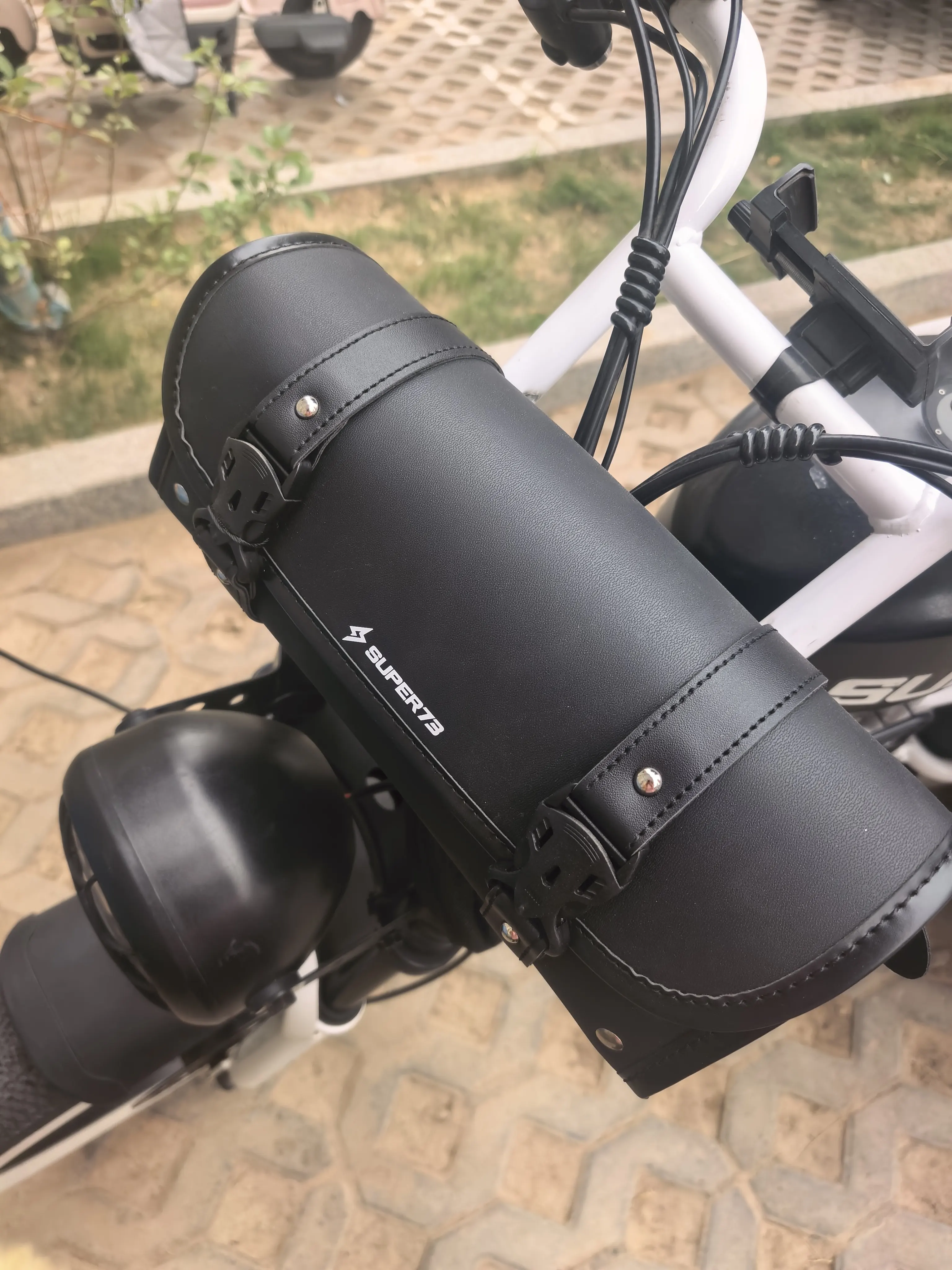 Motorrad-Gabeltasche Leder-Werkzeugtasche Universelle Vordergabel-Satteltasche Fahrzubehör Wasserfeste Aufbewahrungstasche – Detail 15