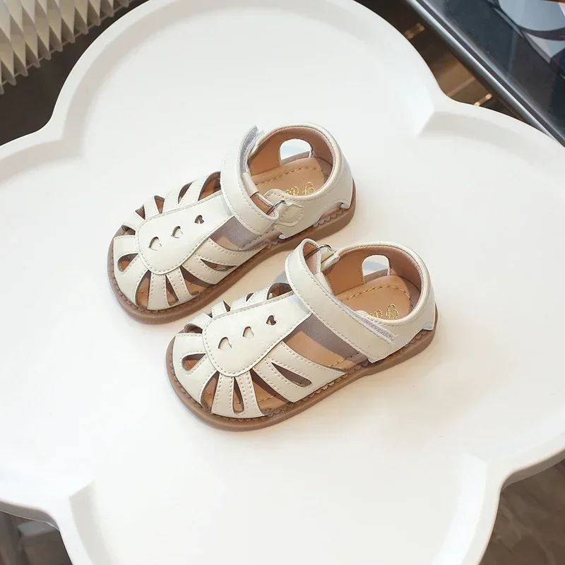 Girls Sandals Hollowed-out Sweet 2026 New Fashion Kids Beach Shoes for Summer Children Princess Shoes Soild Color Versatile
