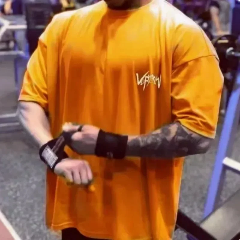 جديد الياقة المستديرة الرياضة تي شيرت كبير الحجم القطن الصيف تي شيرت التدريب تشغيل قميص رجل الشارع الشهير نصف كم الرجال تي شيرت