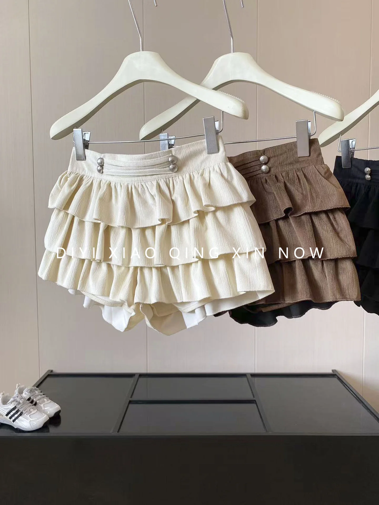 Korean Sweet Girl Cake Skirt Pants Women's Autumn Winter High Waist Button Layered Lace Half Skirt Short Skirt Anti-Light Puf...