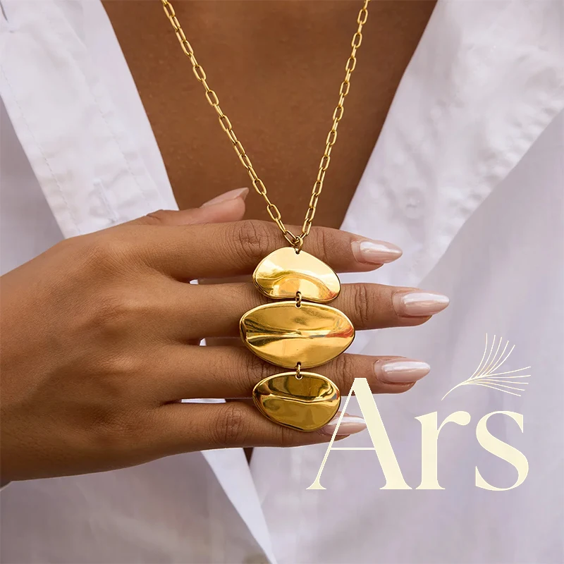 Ars 18K Gold Plated Triple High Polish Metallic Sequin Pendant Necklace for Women Minimalist Stainless Steel Chain Necklaces