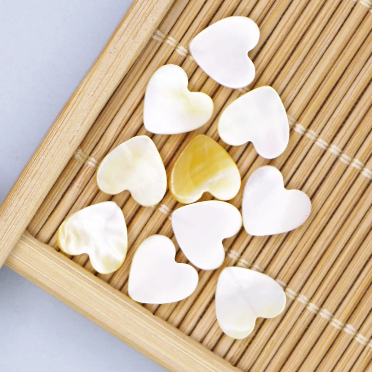 5PCS Natural Golden Heart Mother of Pearl Shell 8mm 10mm Necklace Charms for Crafts