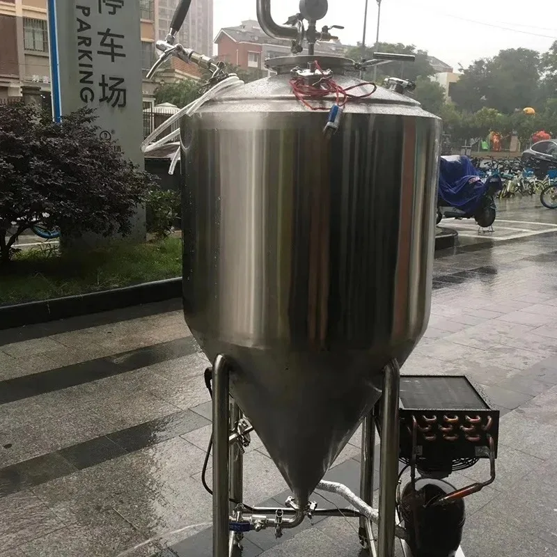 

2025 150L Brewing Machine Vessels Beer Brew Kettle Easy Maintaining Beer Stainless Conical Fermenter