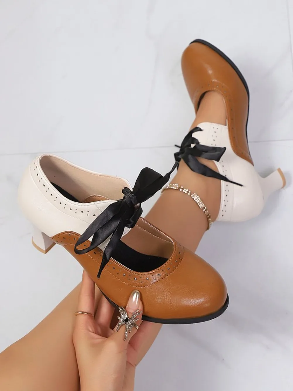 Modische Farbblock-Schnürschuhe für Damen mit hohem Absatz, Lolita-Stil, 2026 Neu, runde Zehenpartie, quadratischer Absatz, lässige Damen-Halbschuhe – Detail 23