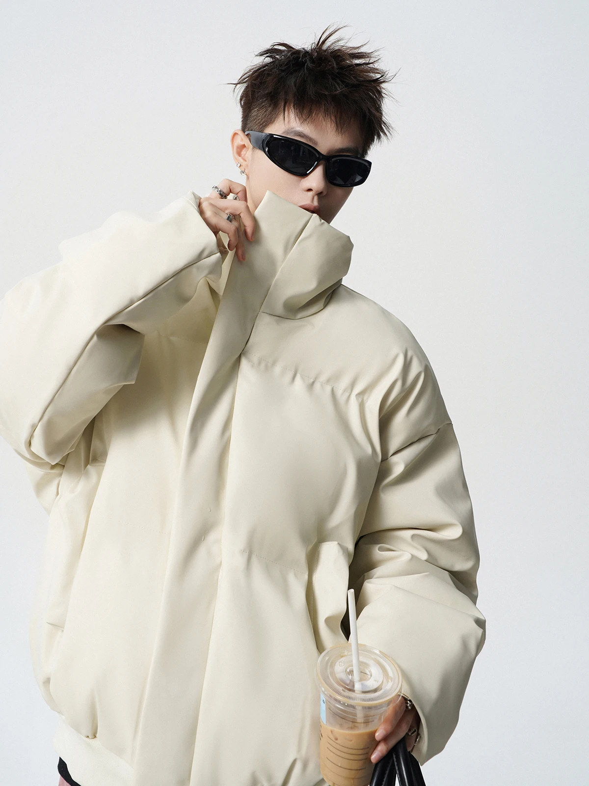 سترة باركاس رمادية فضفاضة ذات ياقة ثابتة على الطراز الأمريكي لشتاء 2025 سترة عالية الشارع رائعة وبسيطة باللون الأسود منقوشة من القطن #3