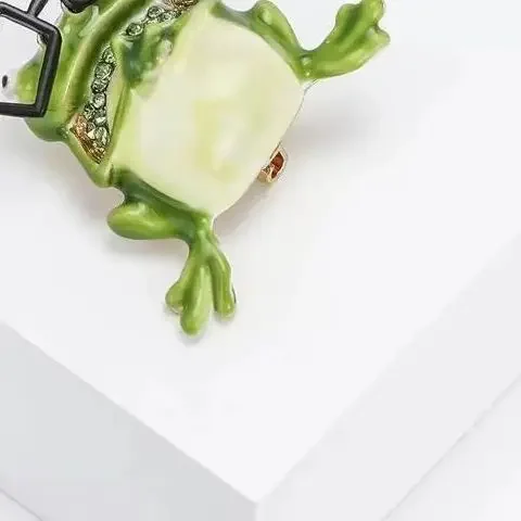 Cute Unique Glasses Frog Brooch For Women Men Personality All-match Animal Pin Brooch Fashion Party Jewelry Accessories Gift