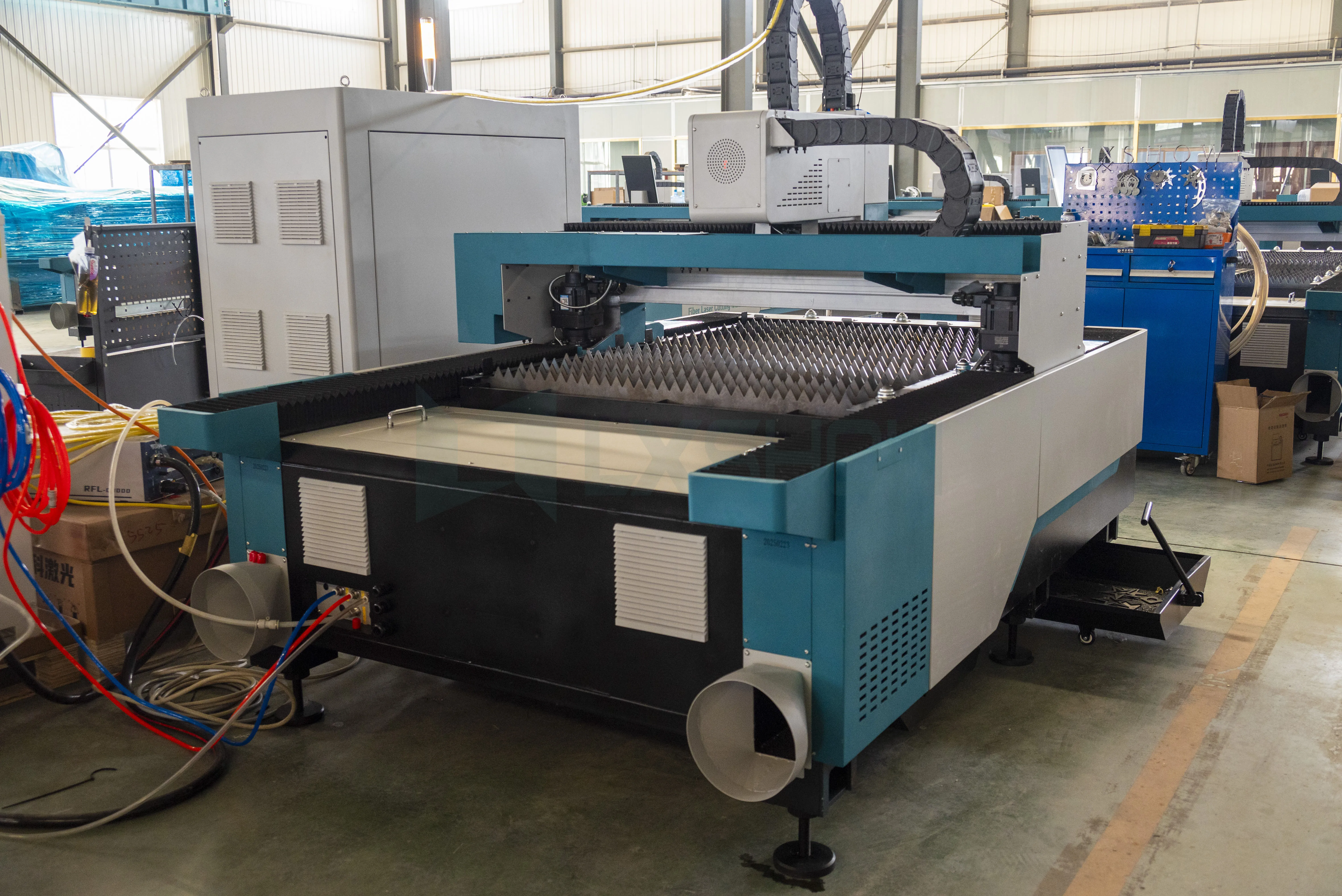 1510 Small Fiber Laser Cutting Machine for Steel Plate Cnc Fiber Laser Cutting Machine