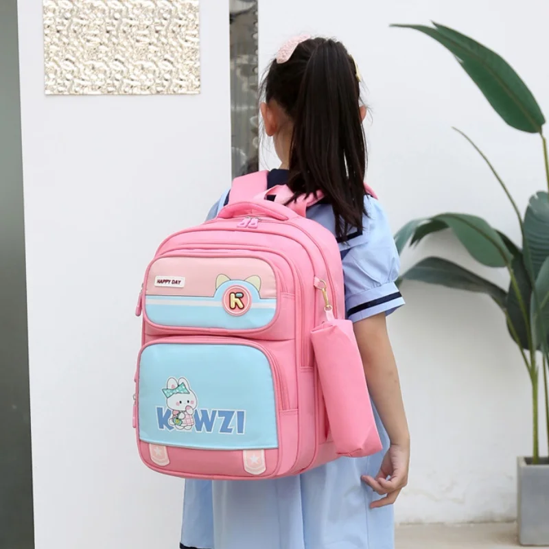 

2023 Primary School School Bag Boys' Cartoon Girls' Princess Cute Style Backpack Casual Waterproof Backpack with Pen Bag Mochila