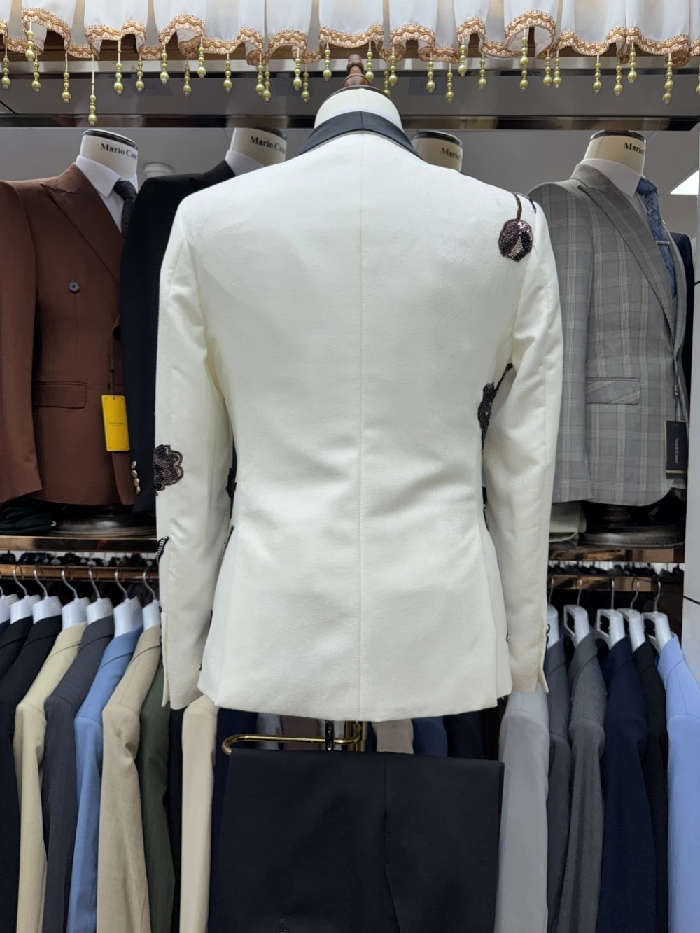 Elegant Mature Embroidery Beaded Suit Set 3 Pieces For Men Dancing Wear,Handsome Slim Fit Shawl Lapel Men's Suits Party Tuxedo