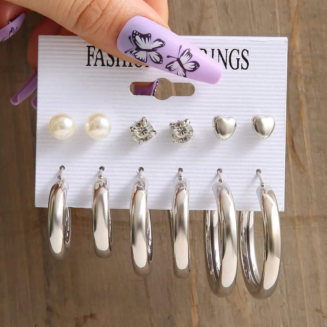 

Women's versatile earrings, A lot of pairs, glossy C ring with different sizes of earrings, simple and fashionable