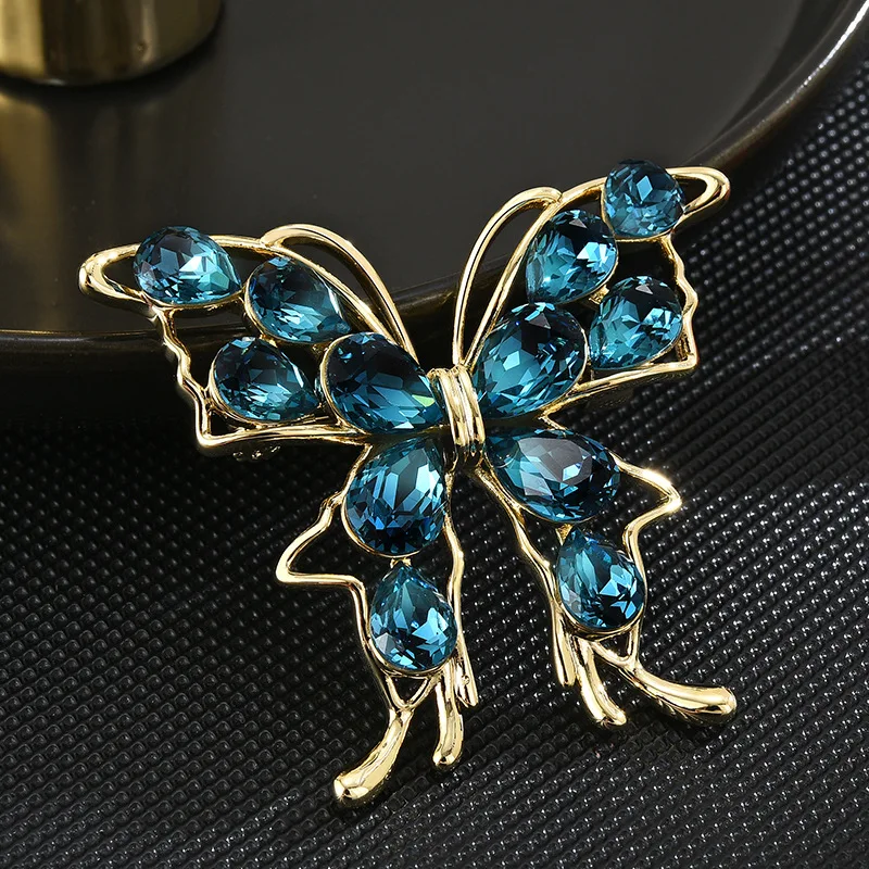 Elegant Blue Color Zircon Hollow Out Butterfly Brooch for Women Jewelry Luxurious Zirconium Personalized Animal Pin and Brooches