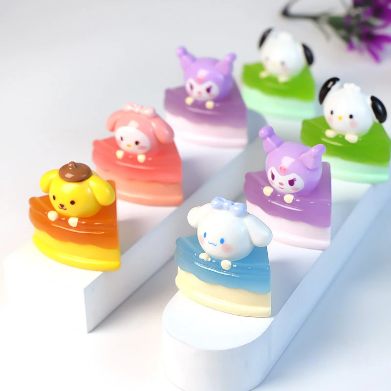 Minifiguras luminosas en miniatura de micropaisaje Sanrio, accesorios de jardín de hadas, decoración del hogar que brillan en la oscuridad, 1 unidad