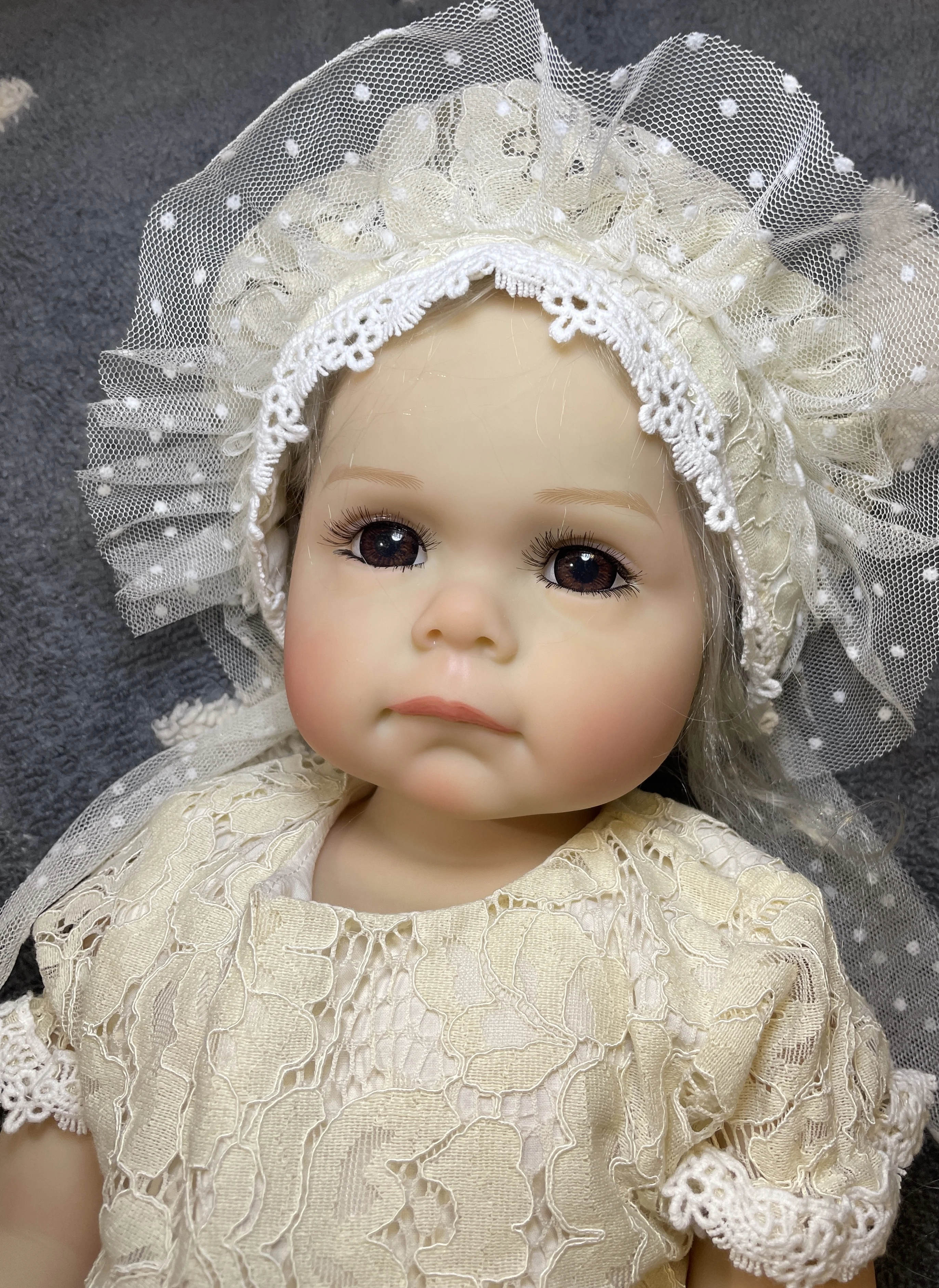 ตุ๊กตาเด็กวัยหัดเดิน Maggie Realistic Reborn ขนาด 22 นิ้ว - ไวนิลทํามือแบบนุ่ม, ผมหยั่งรากด้วยมือเหมือนจริง, ของขวัญศิลปะสะสม