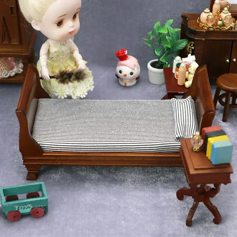 

L38E Natural Miniature односпальная кровать 1/12 Масштабная модель мебели для улучшения интерьеров кукольных домов с
