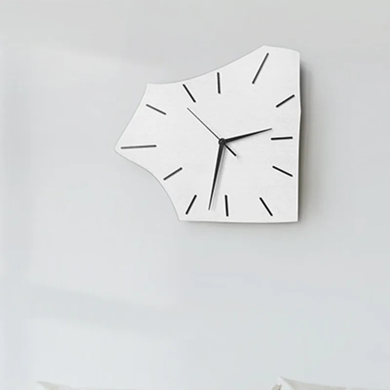 

Free Shipping Aesthetic Wall Clocks Minimalist Nordic Hanging Simplicity Clock European Restaurant Reloj De Pared Decoration