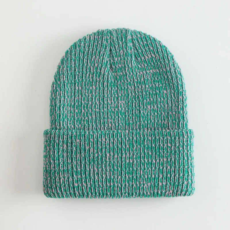 Individuell besticktes Logo, mehrfarbige, modische Strickmütze für Männer und Frauen, warme Winter-Outdoor-Skibeamie. – Detail 3
