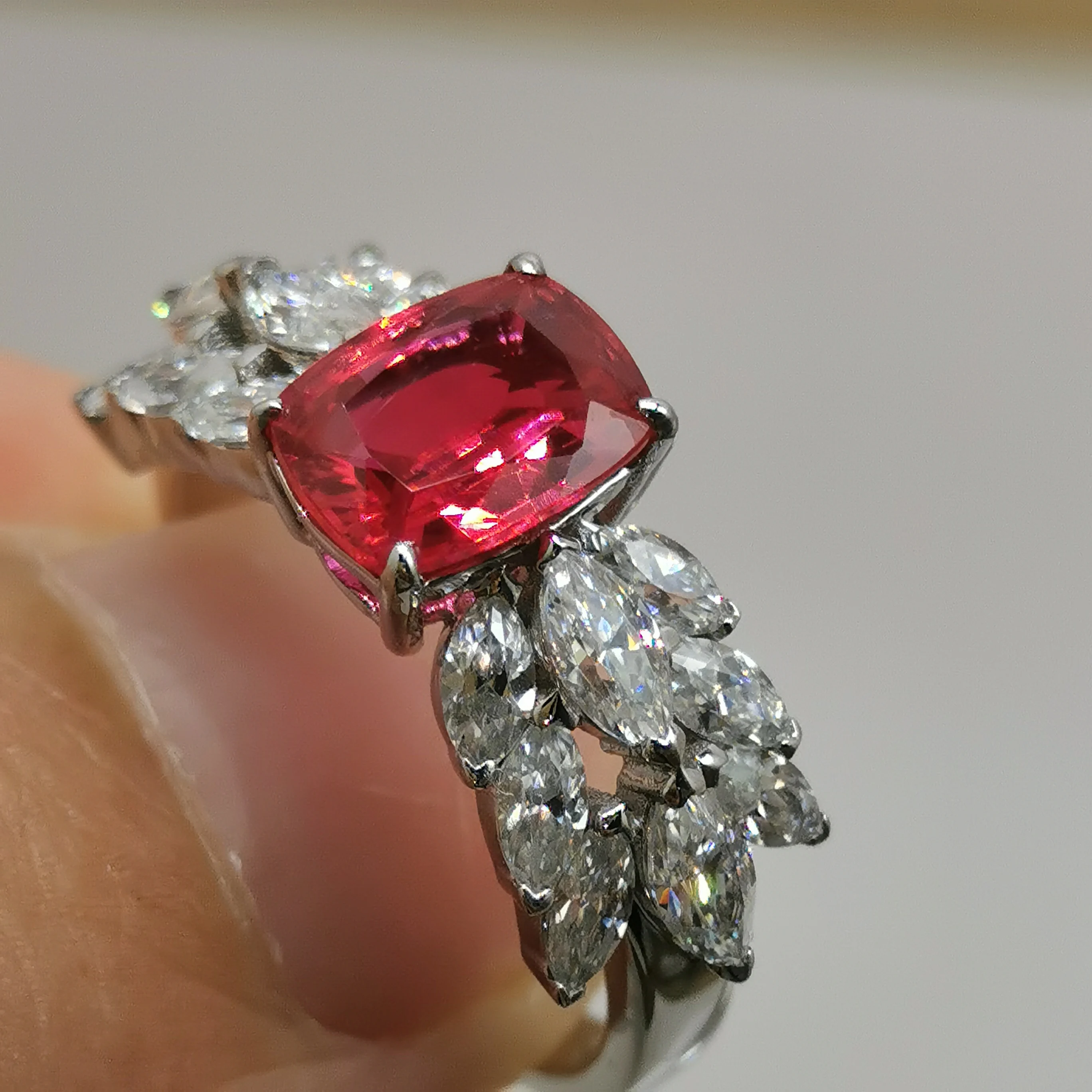 1 carat ruby pigeon red laboratory bred ruby synthetic gemstone 18K gold diamond wedding ring women's ring free shipping