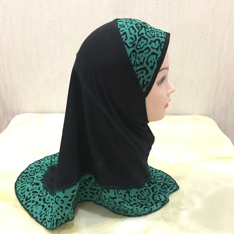 H083 beautiful small girl printed Al amira hijab fit 2-6 years old kids pull on islamic scarf headscarf