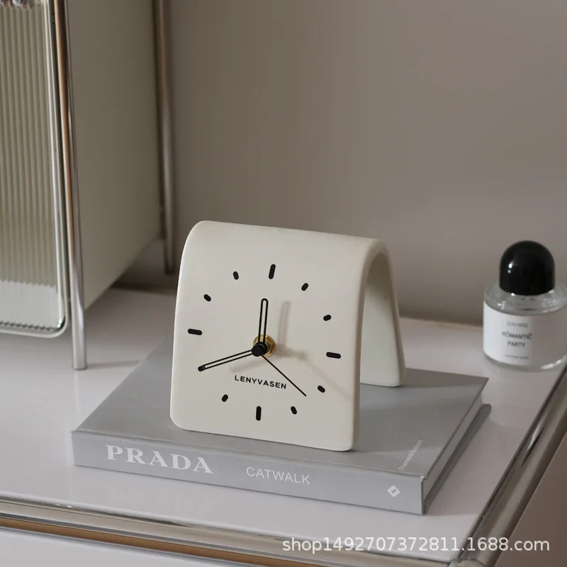 Creative countertop ceramic clock, simple desk clock, home decoration, living room bedside, silent desk clock