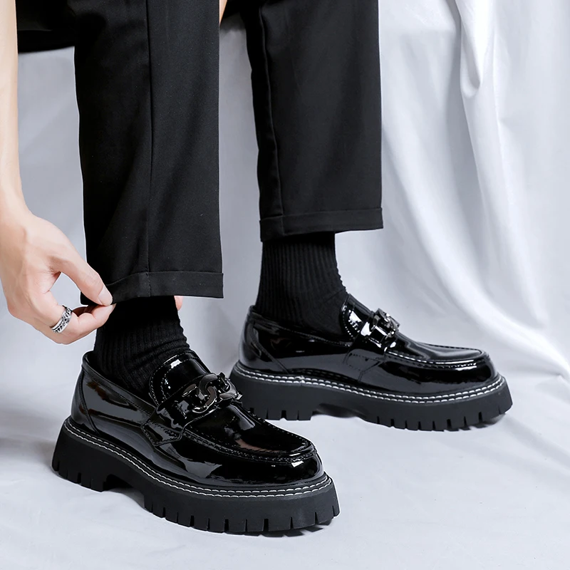 Hight Quality 2024 New British Style Black Patent Leather Height Increasing Shoes For Men's Loafers Slip-On Daily Casual Dress