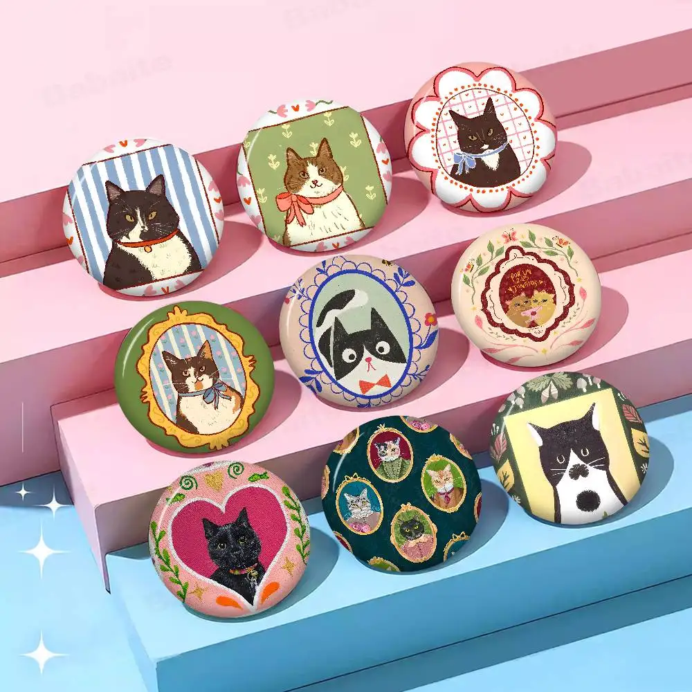 Niedliche Cartoon-Katzenporträt-Fotorahmen-Broschen, modische Anime-Broschen, niedliche Cartoon-Anstecknadeln für Jacken, Jeans, Revers, Geschenk-Accessoires