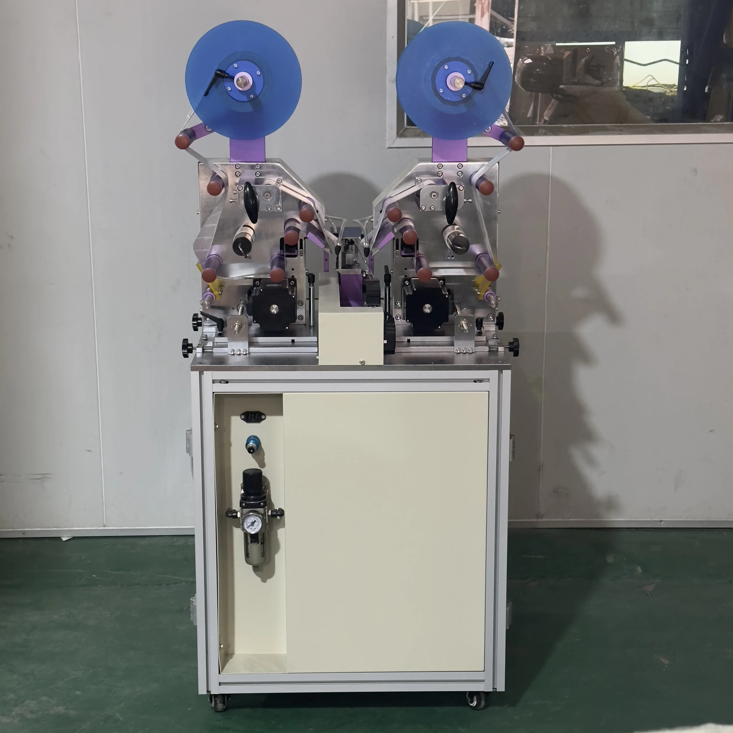 آلة وضع العلامات برأس مزدوج قابلة للطي