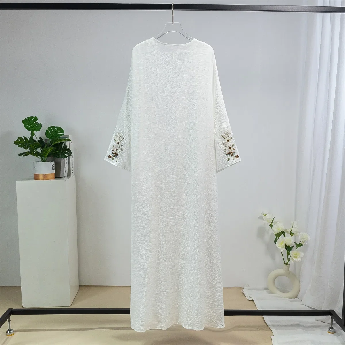 Open Front Abaya Muslim Kaftans Long Sleeve Embroidery Floral Loose Maxi Ramadan Prayer Dresses Islamic Clothing Muslim Jilbabs