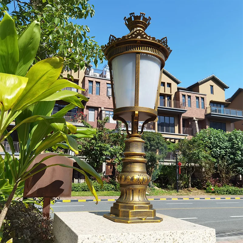 عالية السطوع حديقة عمود مصباح Ip65 مقاوم للماء الكهربائية E27 بوابة عمود مصباح أضواء عمود أوروبي