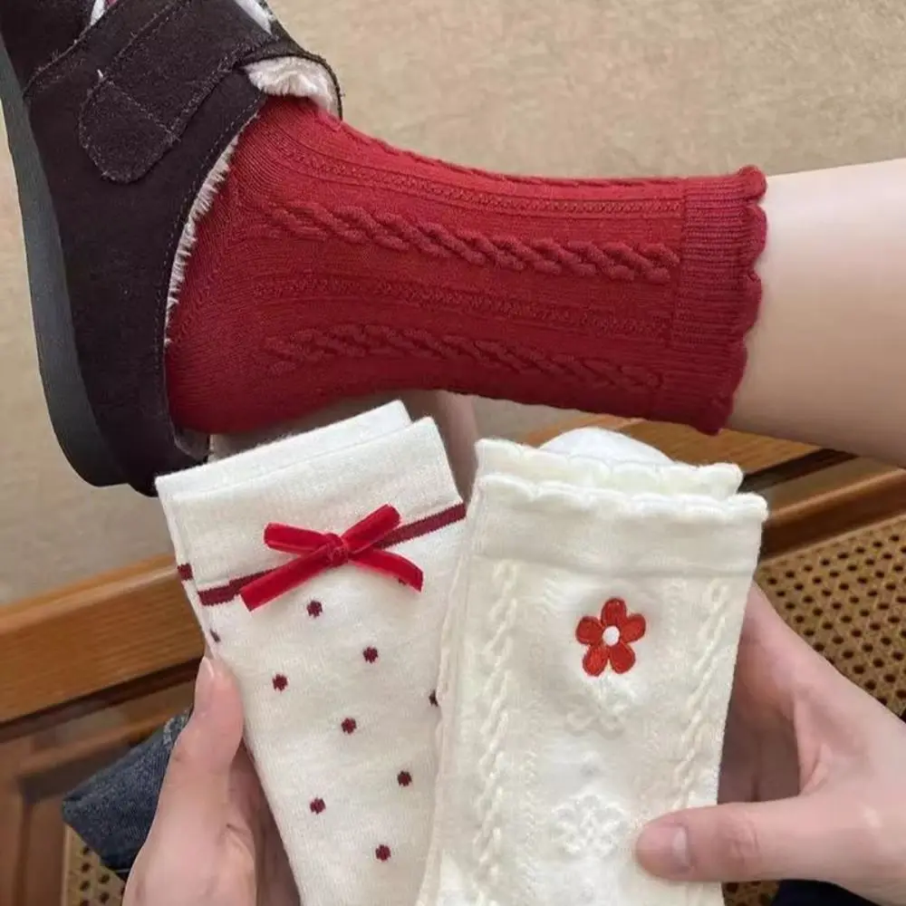 

Дышащие женские носки с бантом и рюшами, с цветочным узором, на Год Лошади, красные, средней длины, в горошек, осенне-зимние