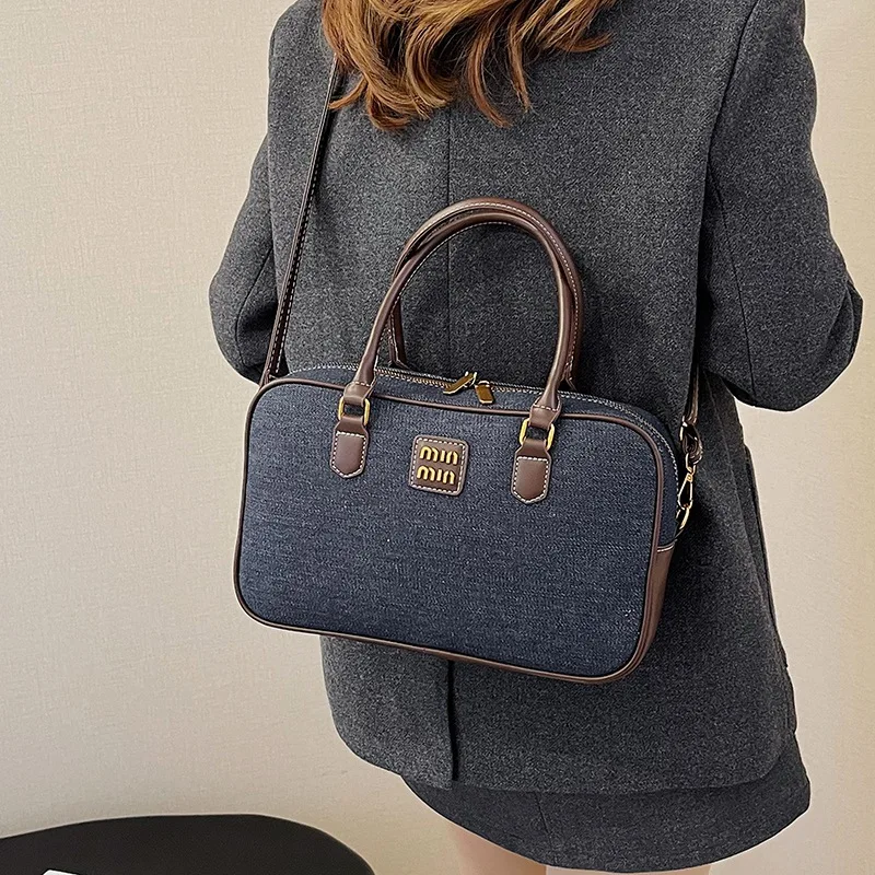 ‌ حقيبة بولينج من قماش الدنيم لخريف وشتاء 2025 للنساء، حقيبة كروس كلاسيكية مع كتلة ألوان، محفظة كلاسيكية كاجوال