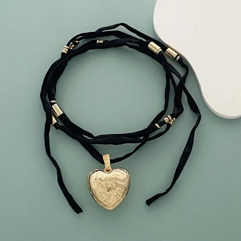 Modern Jewelry Popular Style Long Black Cord Heart Pendant Necklace For Women Female Gifts Exaggerative Accessories Hot Sale