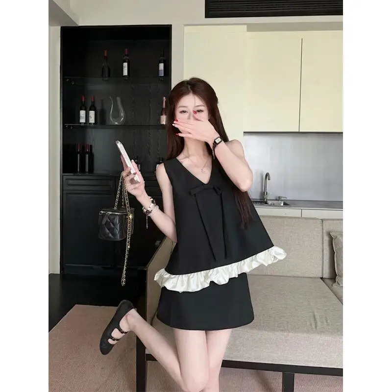 

Women Black Sleeveless 2- Piece Set V Neck Bow Ruffle Hem Top Mini Skirt Casual Sweet Korean Style Outfit for Daily Party Summer