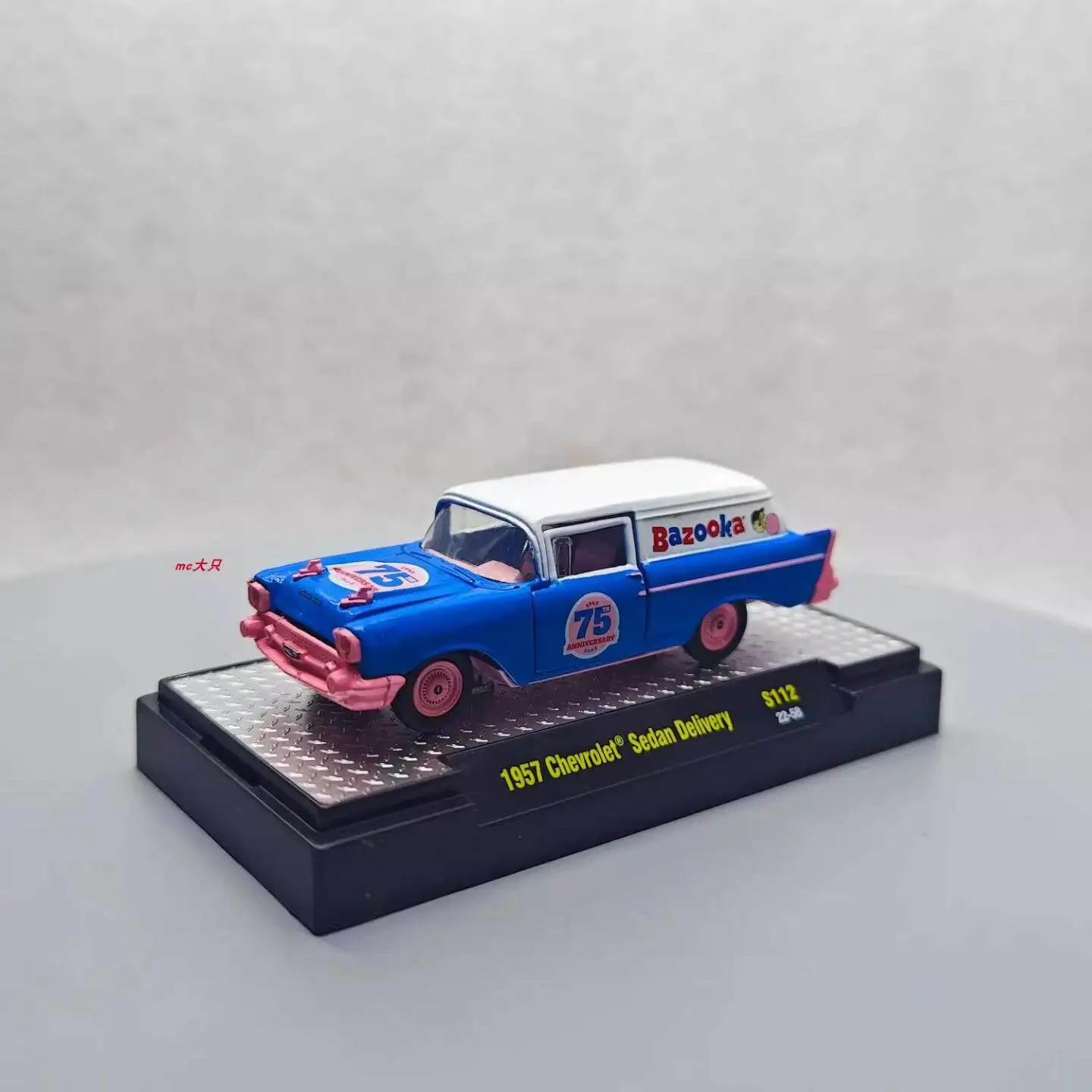 

M2 1:64 1957 Sedan Delivery Simulation Car Model Alloy Toy Collection Decoration Ornament Gift