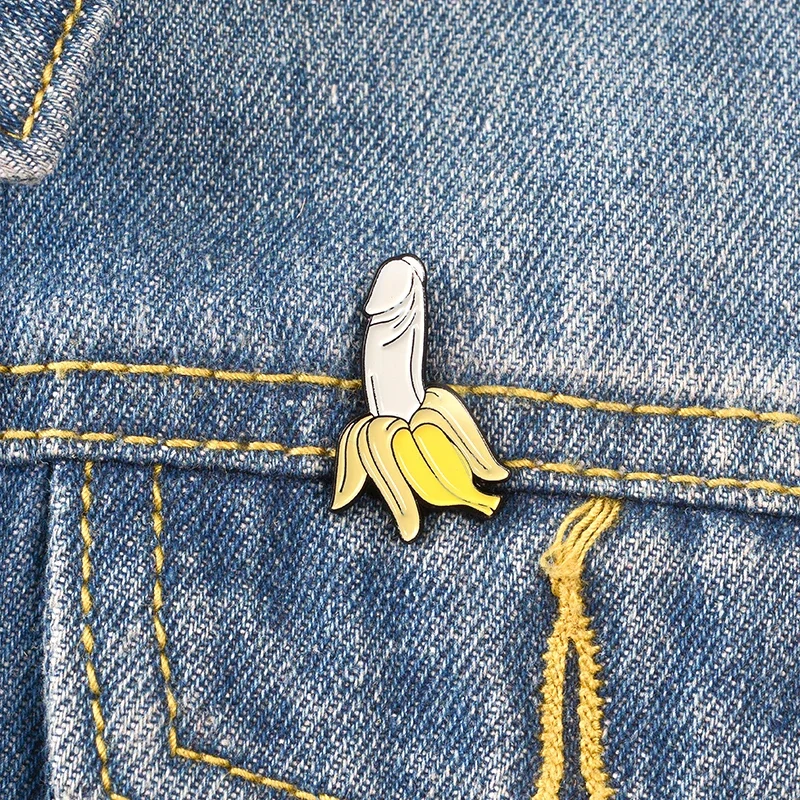 Creative  Banana Shape Spoof Brooch for Woman Alloy Badges Collar Enamel Pin Broche Brooches  Clothes Pin Jewelry Accessories