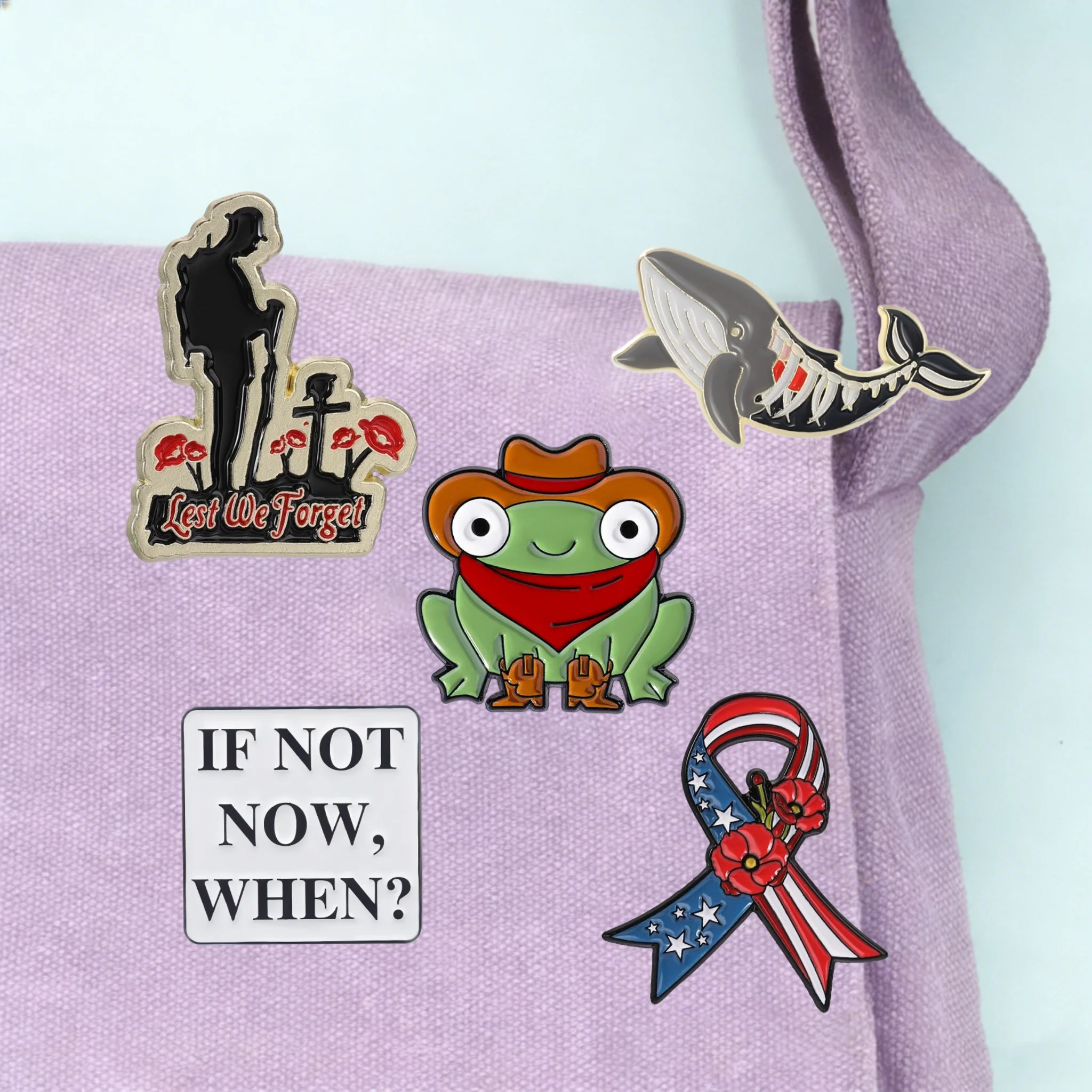 In Memory Of Heroes Enamel Pin Lest We Forget War Soldier Brooch For Hats Backpack Metal Badge Pins Patriotic Gifts Wholesale