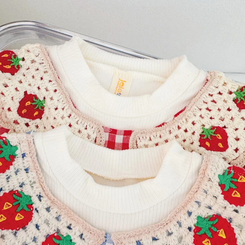 فستان بناتي للخريف والشتاء من القطن المنقوش بالفراولة بأكمام طويلة فساتين بناتي حلوة ولطيفة لعيد الميلاد ملابس أطفال