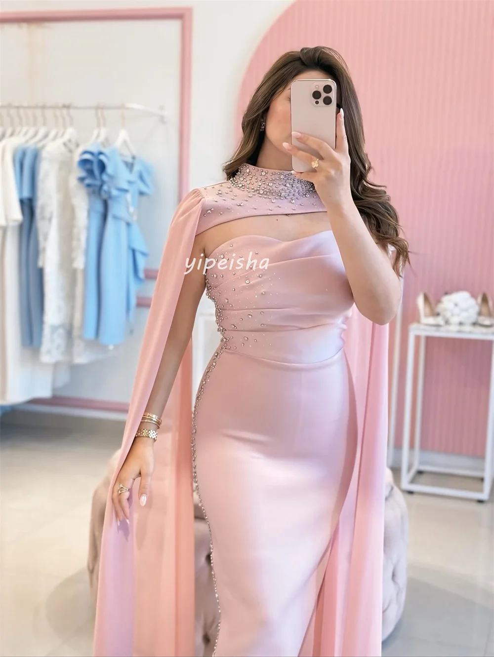 Robes mi-longues droites à col haut, Jersey formel complexe personnalisé avec perles et strass, robes d'occasion sur mesure, rétro exquis