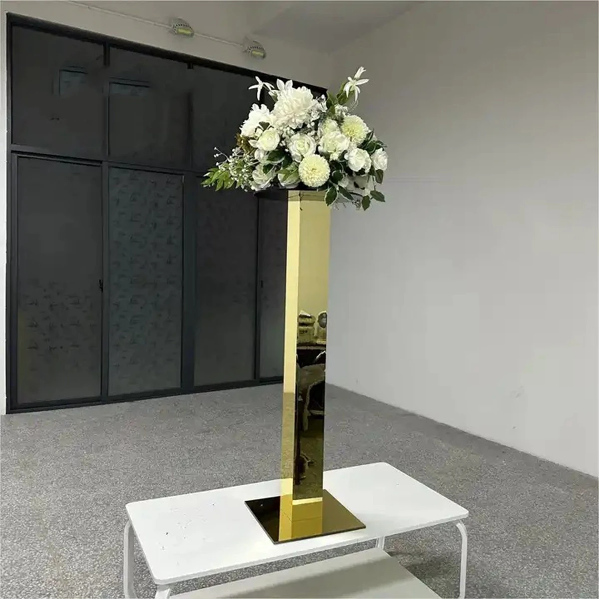 Support de fleurs en acrylique doré, fournitures de décoration de mariage de luxe, centre de table haut, 50cm à 110cm, 10 pièces