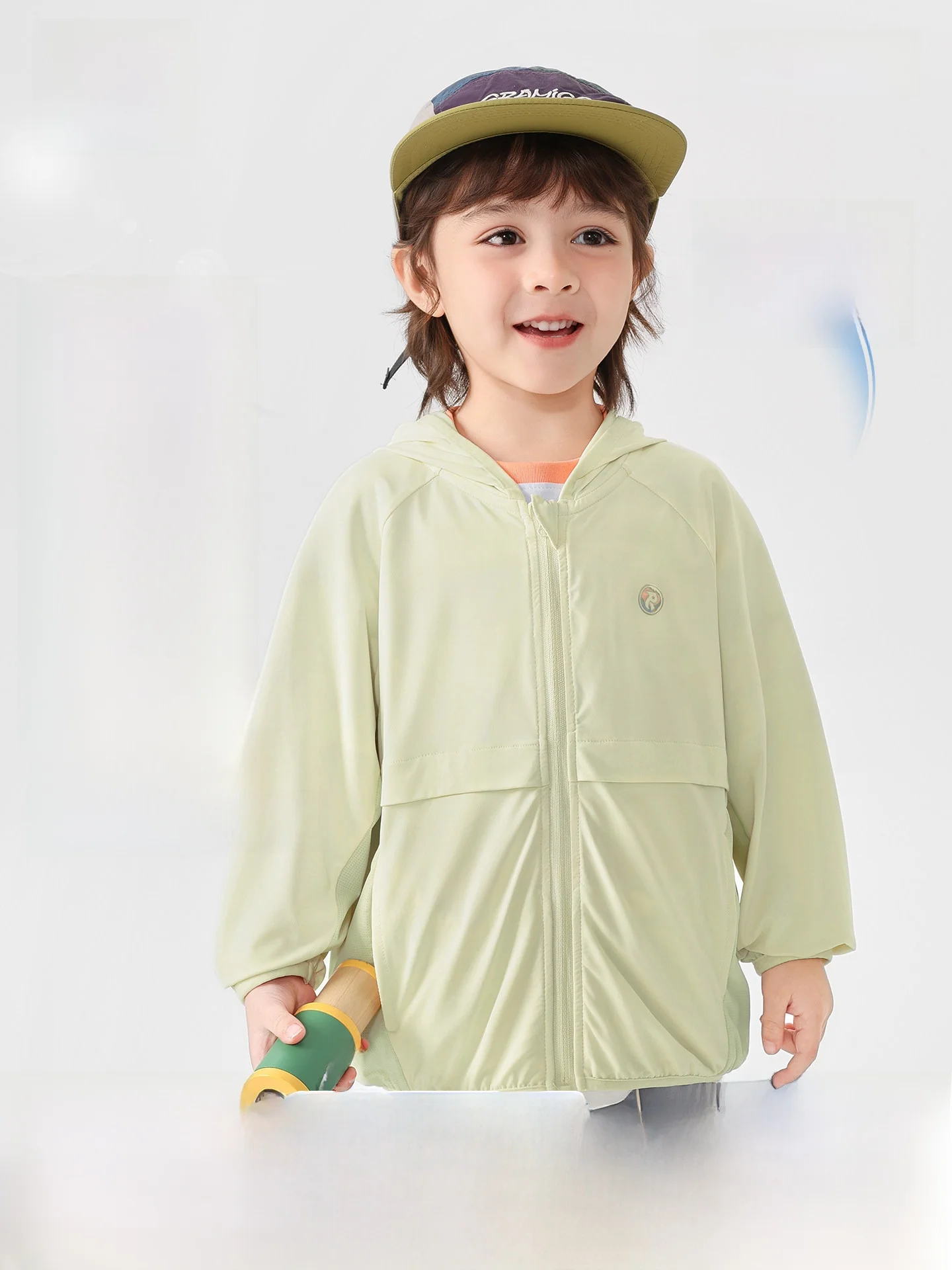 男の子の夏用軽量涼感日焼け止め服長袖フード付きカジュアルスタイル子供用アウトドアウェア