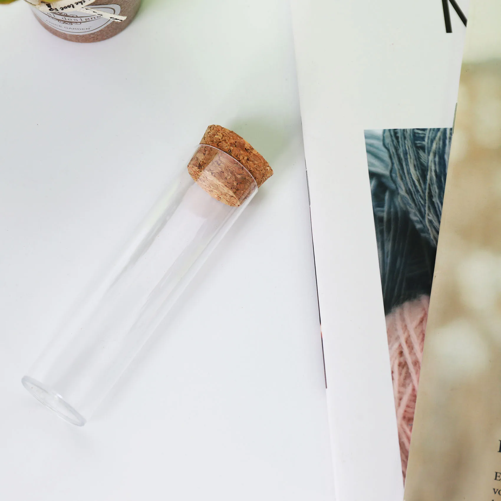 

A06K 50 шт./упак. 25X95 мм пластиковая пробирка для чая с плоским дном, флаконы для дрозофилы, культуральная пробирка с пробками