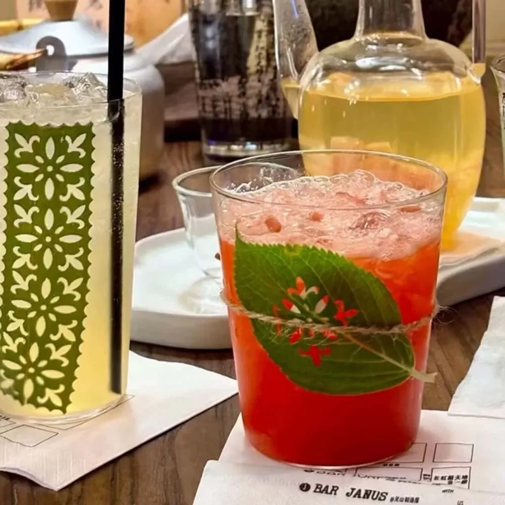 New Bamboo Leaf Puncher Bar Garnish Leaf Cutter DIY Hollow Floral Pattern Bartender Tool Drink Decor Embossing Punch for Bar Pub