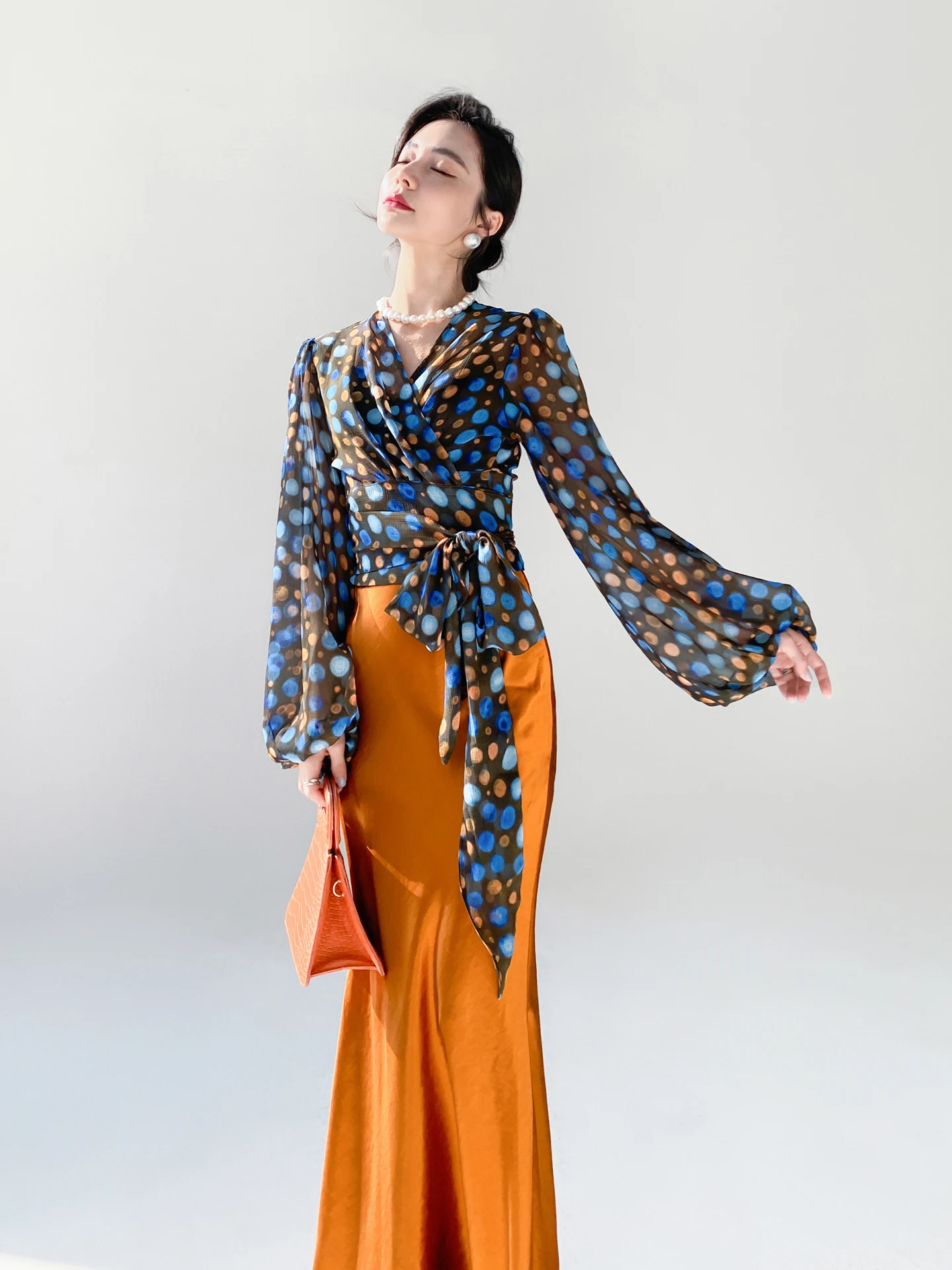 

Aksaya Polka Dot Print Chiffon Shirt Women's Fashionable Hong Kong Style Spring Summer Slim Fit Long Sleeve V Neck Button up