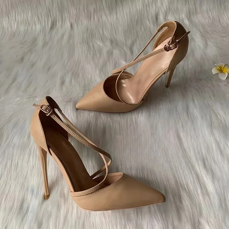 

2025 Summer Women's Wrap Toe High Heels Pointed Toe Stiletto Cross Straps Gentle Sexy Elegant Banquet Dress Large Size Sandals
