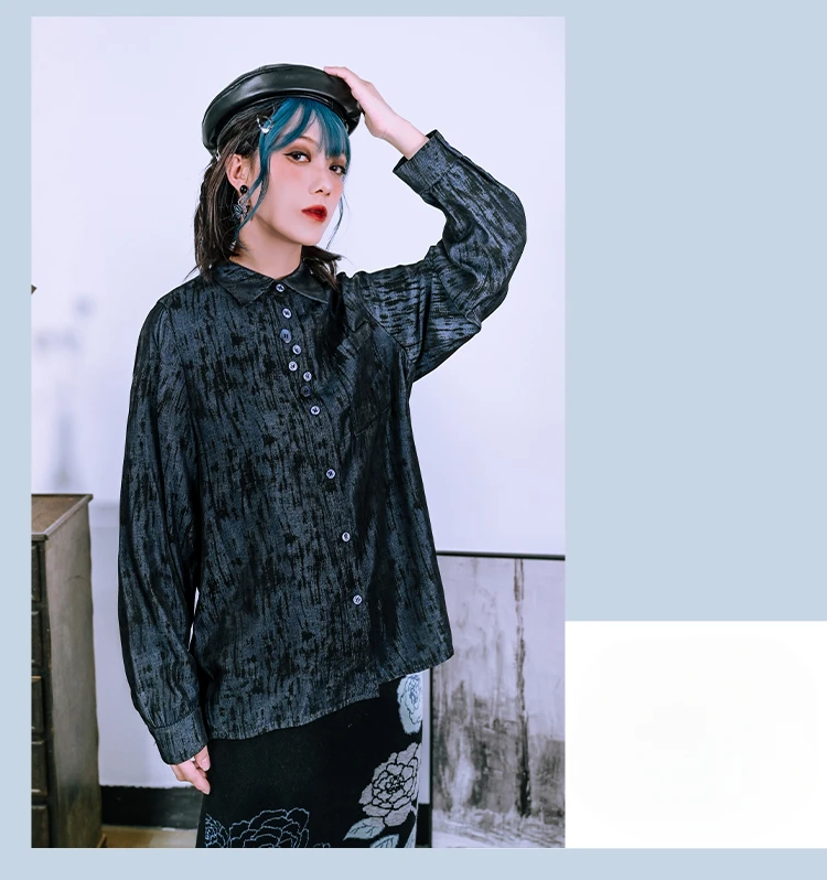 Camisa japonesa Retro de gama alta, versátil, con múltiples botones, solapa, manga larga, novedad de Otoño de 2024, blusa negra de un solo pecho para mujer