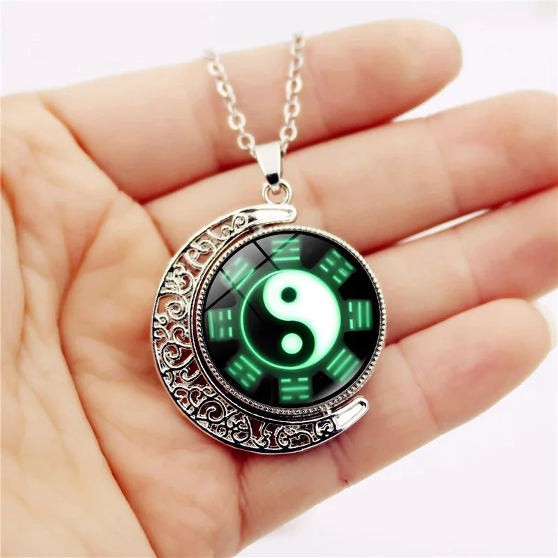 Yin Yang Tai Chi Bagua Double-Sided Rotating Moon Pendant Necklace For Women Cross-Border European And American Accessories Retr