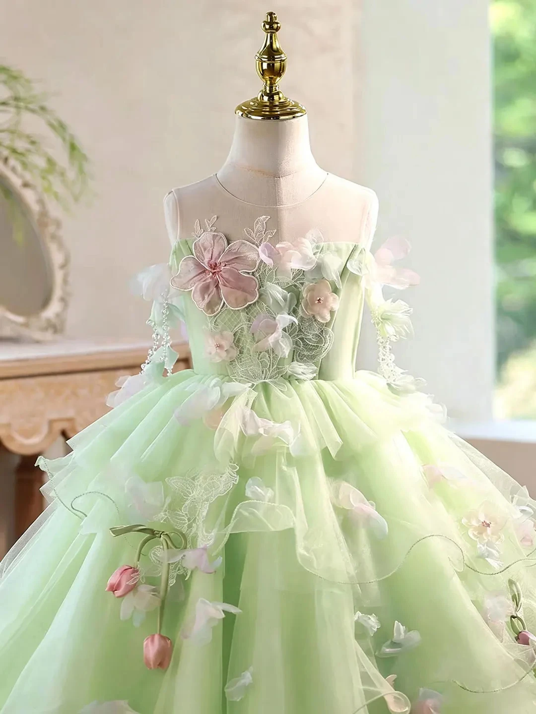

Customized Green Flower Girl Dress For Wedding Appliques Sleeveless Floor Length Luxury Kids Birthday First Communion Gown