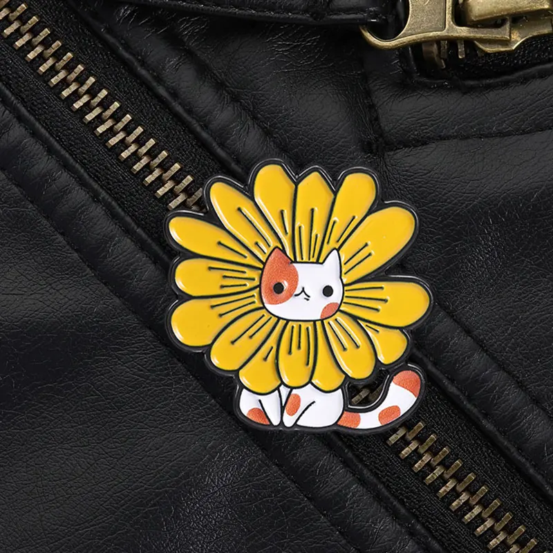 Flower Cat Pin Adorable Kitty Camouflaged as Sunflower Soft Pastoral Aesthetic for Cat Mom and Sunshine Seekers Streetwear Charm