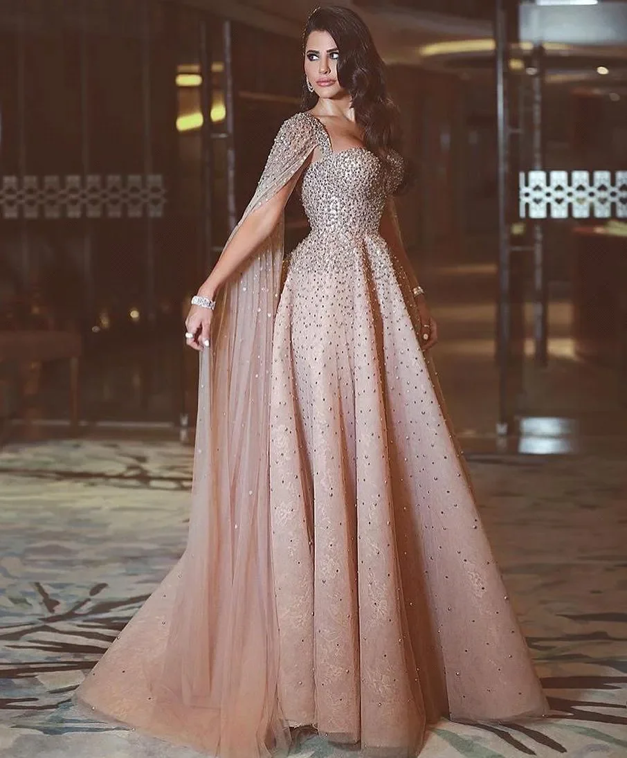 Luxury Blush Pink Prom Dresses Sweetheart A Line Beaded Crystals Applique Wateau Train Formal Evening Party Gowns Customized