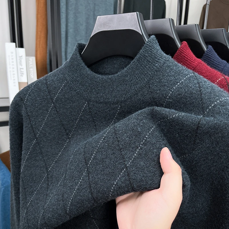 Man Luxury Autumn Winter New Long Sleeves Knitwear Mock Neck Fleece-Lined Thickened Jacquard Tops Korean-Style Leisure Mens Wear